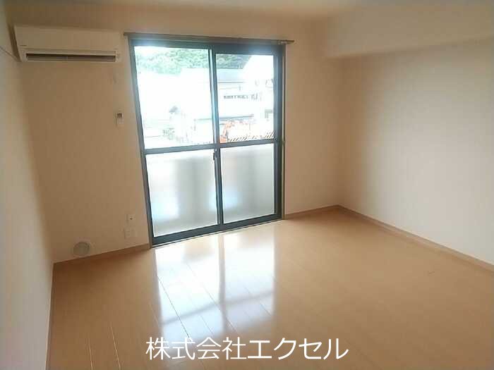 居室・リビング　同建物別室の写真です。