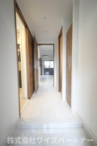 玄関　※別号室の為、現況優先