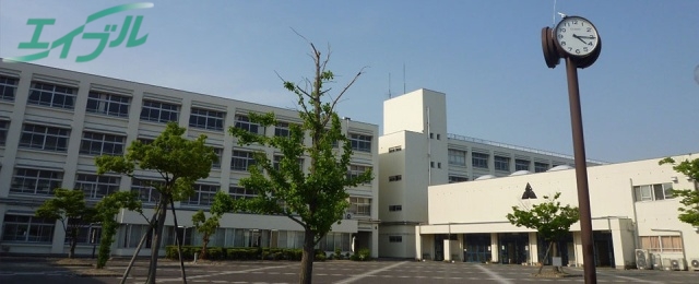 高校・高専　三重県立四日市工業高等学校（高校・高専）まで691m