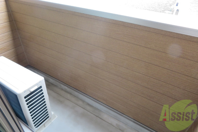 バルコニー　バルコニーがおしゃれで、お洗濯干すのもテンション上がるね。