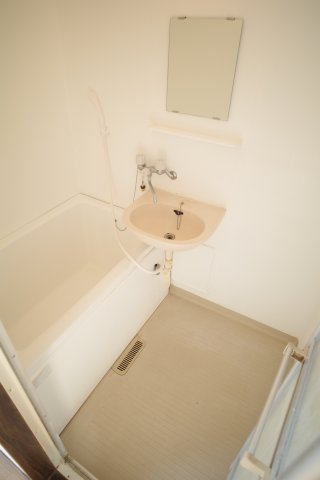 バス・シャワールーム　嬉しいお風呂トイレ別々。