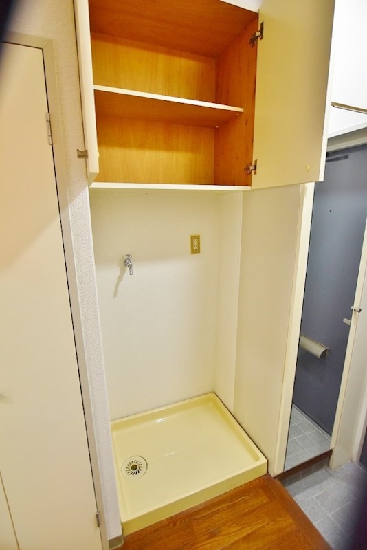 洗面設備　★外に置くと壊れるし汚れるよね・・・そんなあなたに室内洗濯機