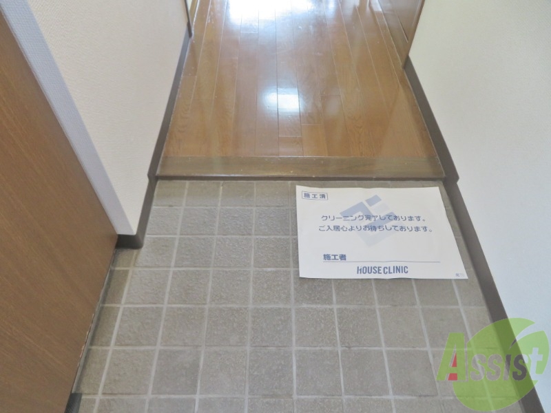 玄関　玄関からの様子を撮影してみました。動線になります。