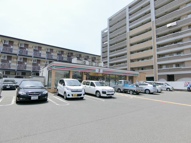 コンビニ　セブンイレブン堺浜寺石津町中店（コンビニ）まで224m