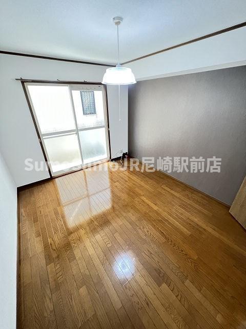 居室・リビング　ゆったりとした居間です