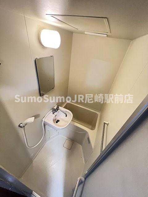 バス・シャワールーム　ゆったり過ごせるお風呂です