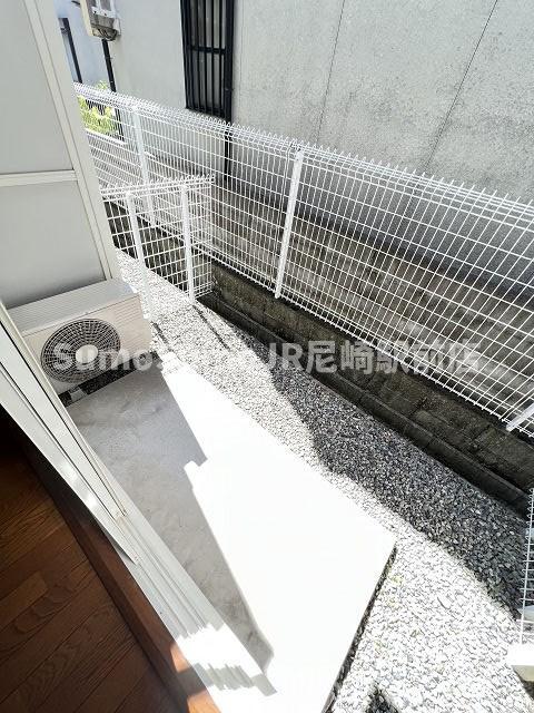 バルコニー　開放的で明るい空間を演出してくれるバルコニーです