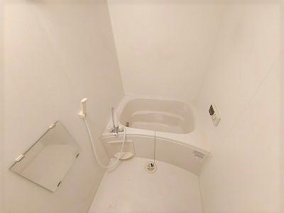 バス・シャワールーム　シャワー付きバスルーム