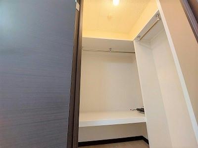 収納　ウォークインクローゼット