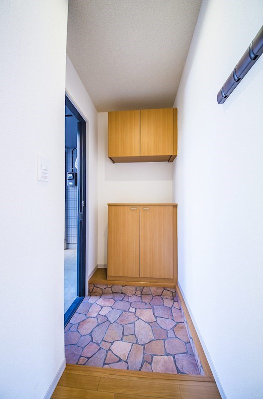 玄関　玄関にはシューズボックスが付いているので靴で溢れません♪