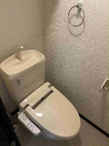 トイレ　温水洗浄便座