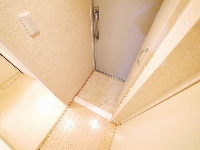 玄関　お部屋の顔の玄関はこんな感じです。