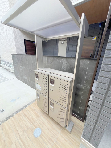 スーパー　リブホール船越店（スーパー）まで124m