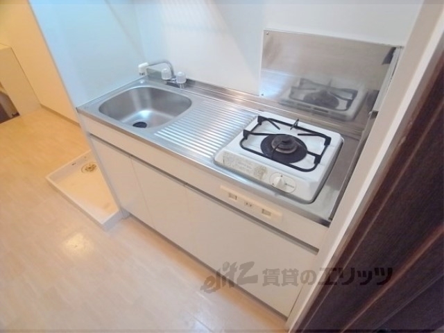 キッチン　キレイなキッチン台です。