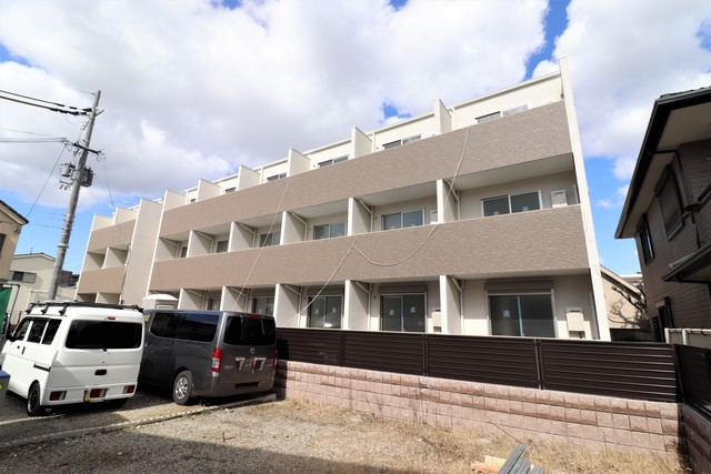 建物外観　ブラインドアリー東本町