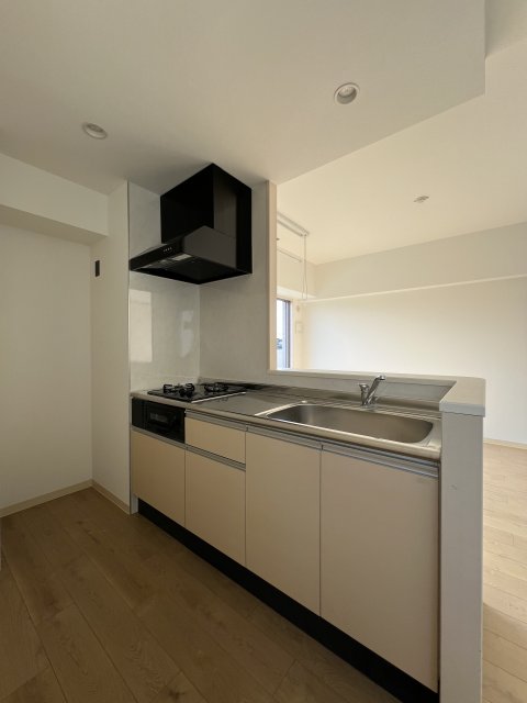 キッチン　同物件別号室の写真です。
