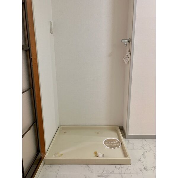 洗面設備　洗濯機置場