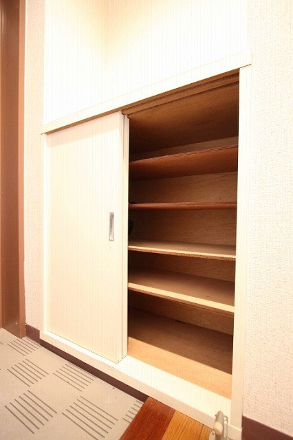 収納　同物件別部屋