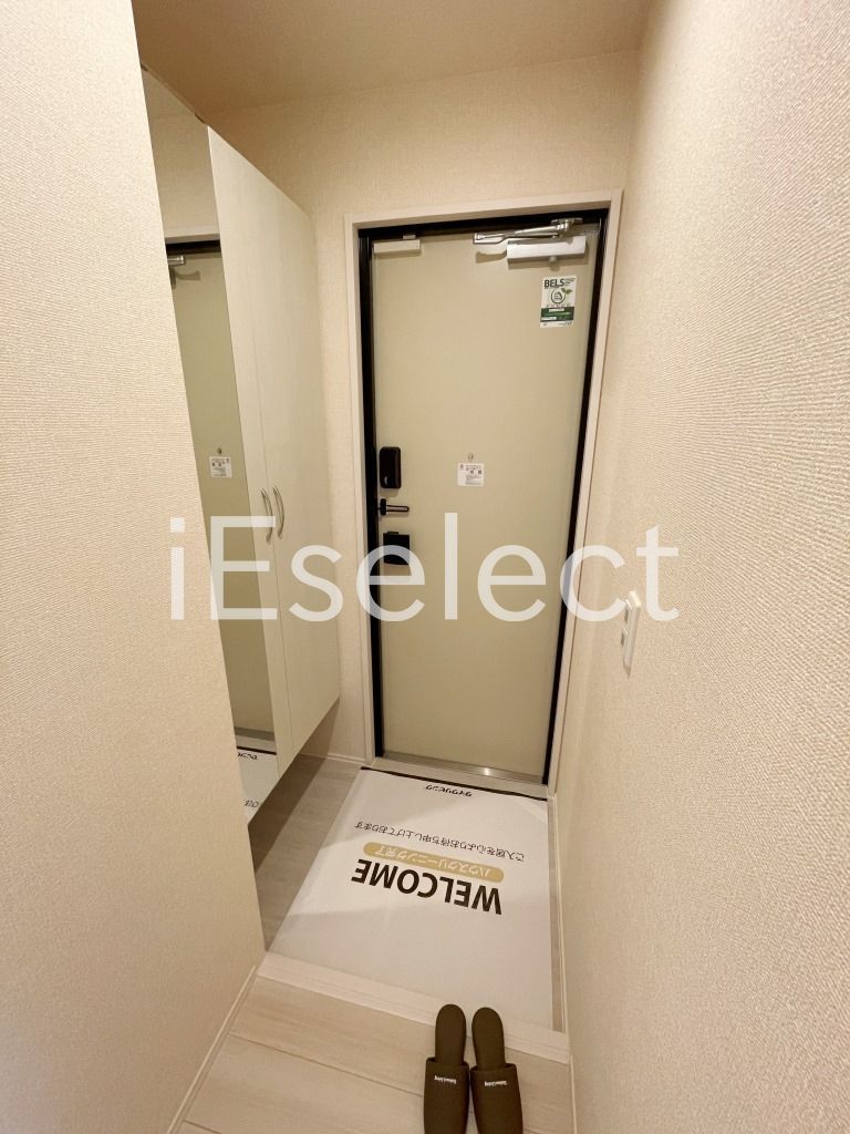 玄関　大きなシューズボックス付きの玄関！
