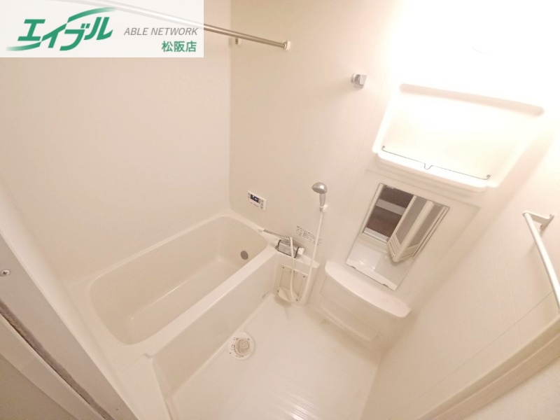 バス・シャワールーム　同物件別部屋反転タイプ