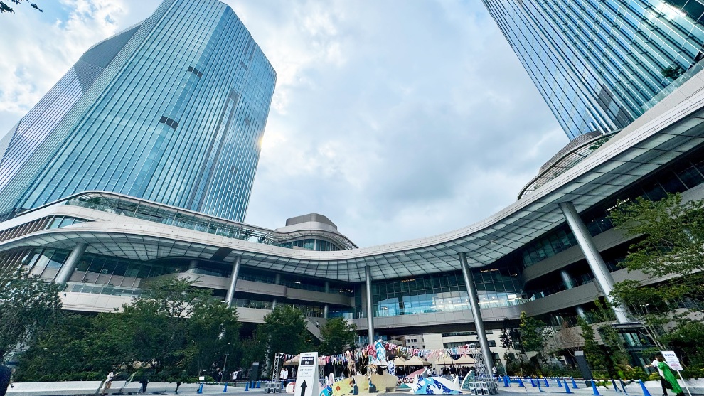 ショッピングセンター　NEWoMan高輪（ショッピングセンター）まで547m