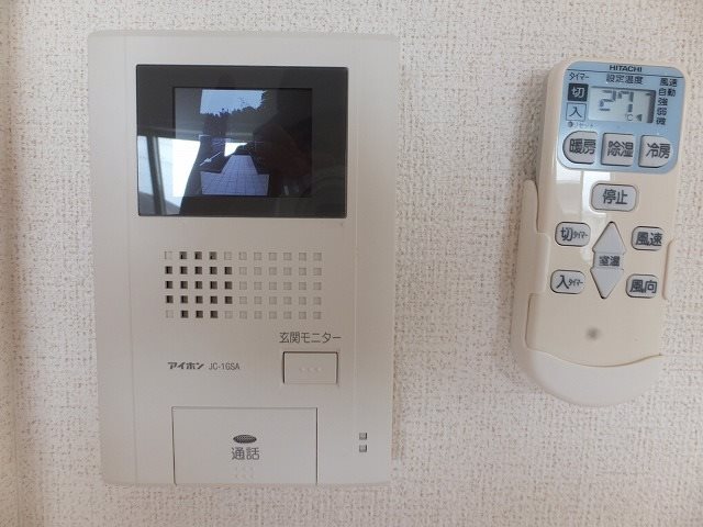 セキュリティ　来客者が確認できるモニタ付きインターホン