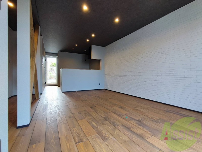 居室・リビング　広くてキレイなお部屋が広がっていて、充実した生活が送れそう。