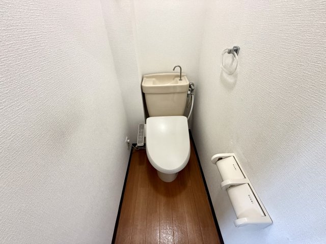 トイレ　温水洗浄便座付きでおすすめです