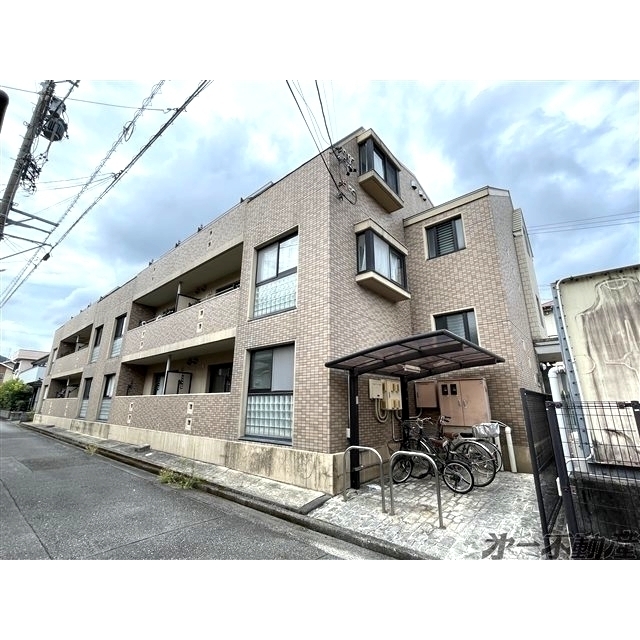 エントランス　建物外観