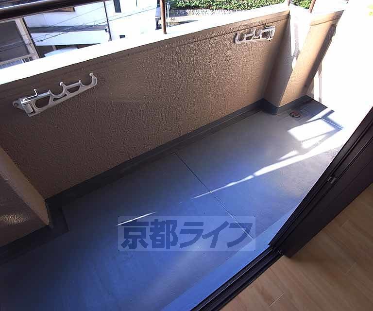 バルコニー　広めのバルコニーついてます・