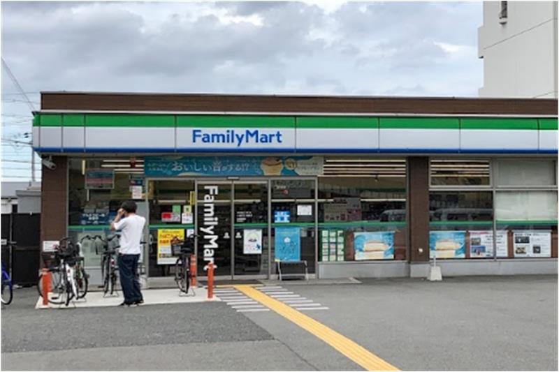 コンビニ　ファミリーマート 八尾天王寺屋店（コンビニ）まで403m