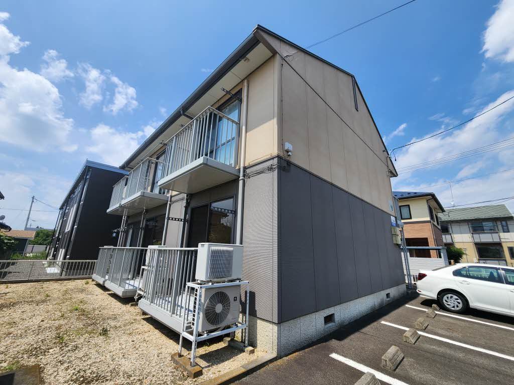 建物外観　南向きの建物は全室日当り良好です。