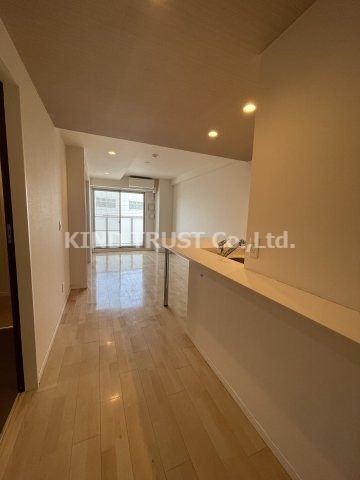 居室・リビング　こちらの居間で趣味の時間をお楽しみください