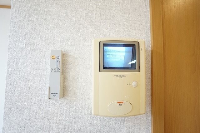セキュリティ　来客者が確認できるモニタ付き