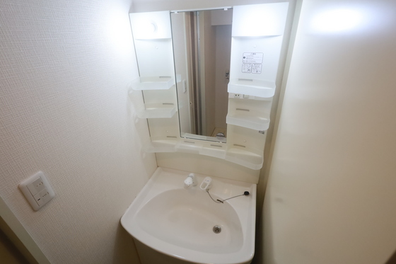 洗面設備　※別部屋の写真です