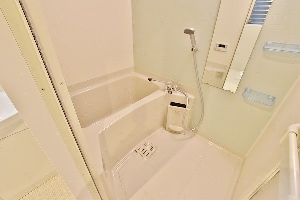 バス・シャワールーム　★浴室乾燥機で換気の良いお風呂♪★