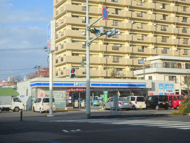 コンビニ　ローソン（コンビニ）まで680m