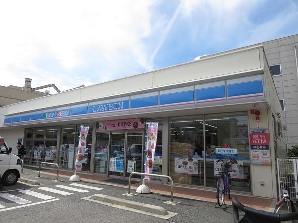コンビニ　ローソン大和町店様（コンビニ）まで700m