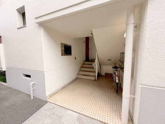 エントランス　綺麗なエントランスです。