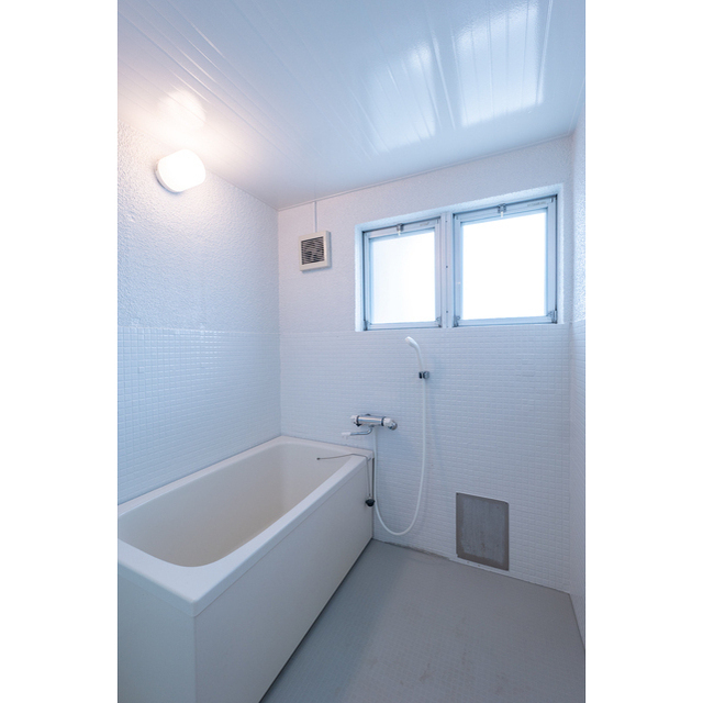 バス・シャワールーム　モデルルームの写真となります。