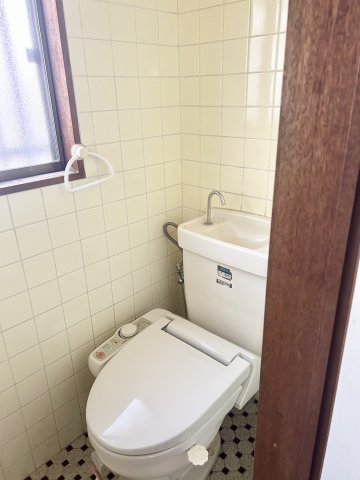 西枇 山田貸家のトイレ写真