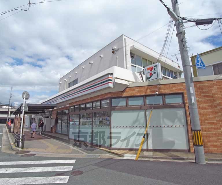 コンビニ　セブンイレブン　ハートイン　ＪＲ向日町駅改札口店（コンビニ）まで600m