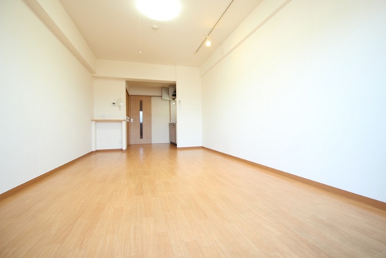 居室・リビング　※別号室の写真です。