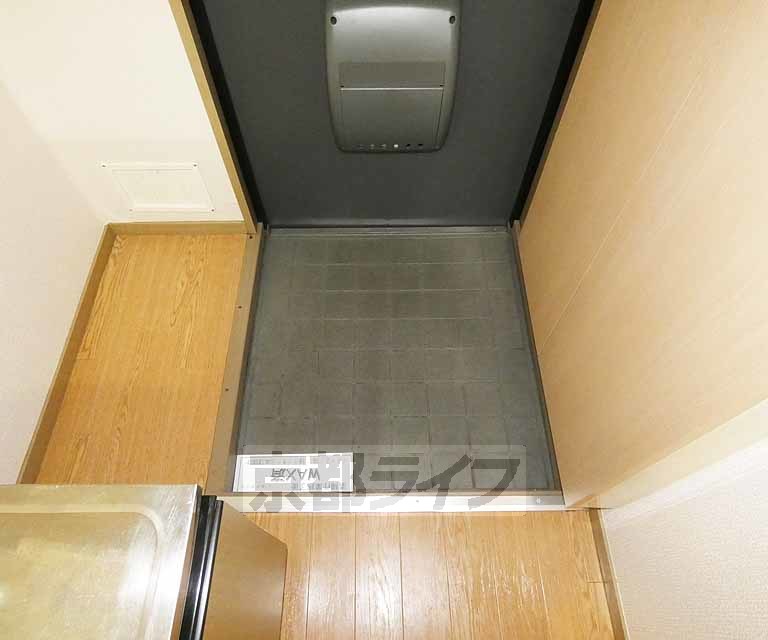 玄関　大きな段差がありません