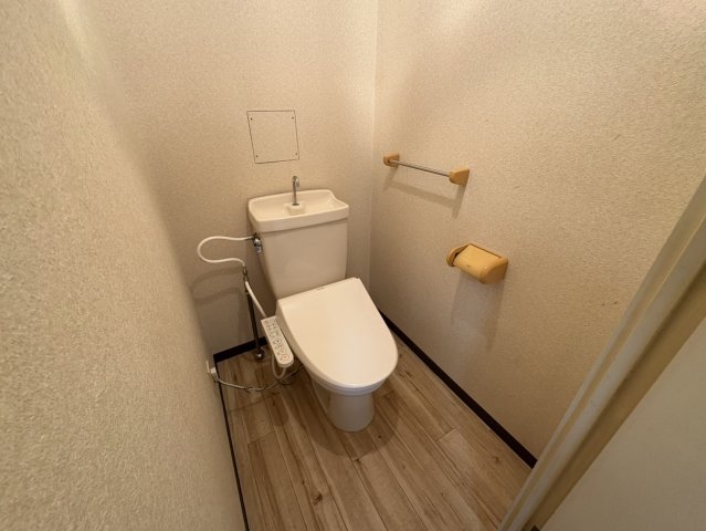 トイレ　コスモハイム七番町