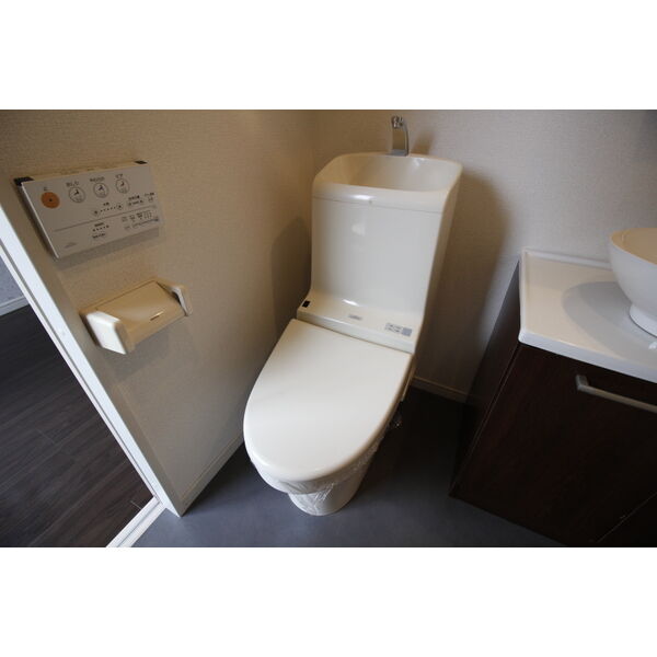 ブランノワール本陣N棟のトイレ写真