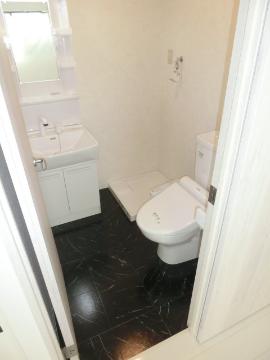 　トイレ　トイレ