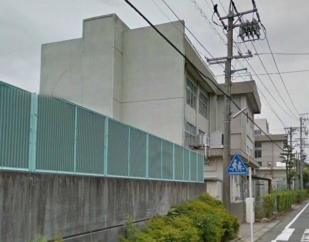 小学校　浜松市立萩丘小学校（小学校）まで317m