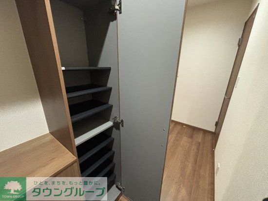 玄関　お部屋探しはタウンハウジングへ♪