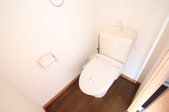 トイレ　※別部屋の写真です